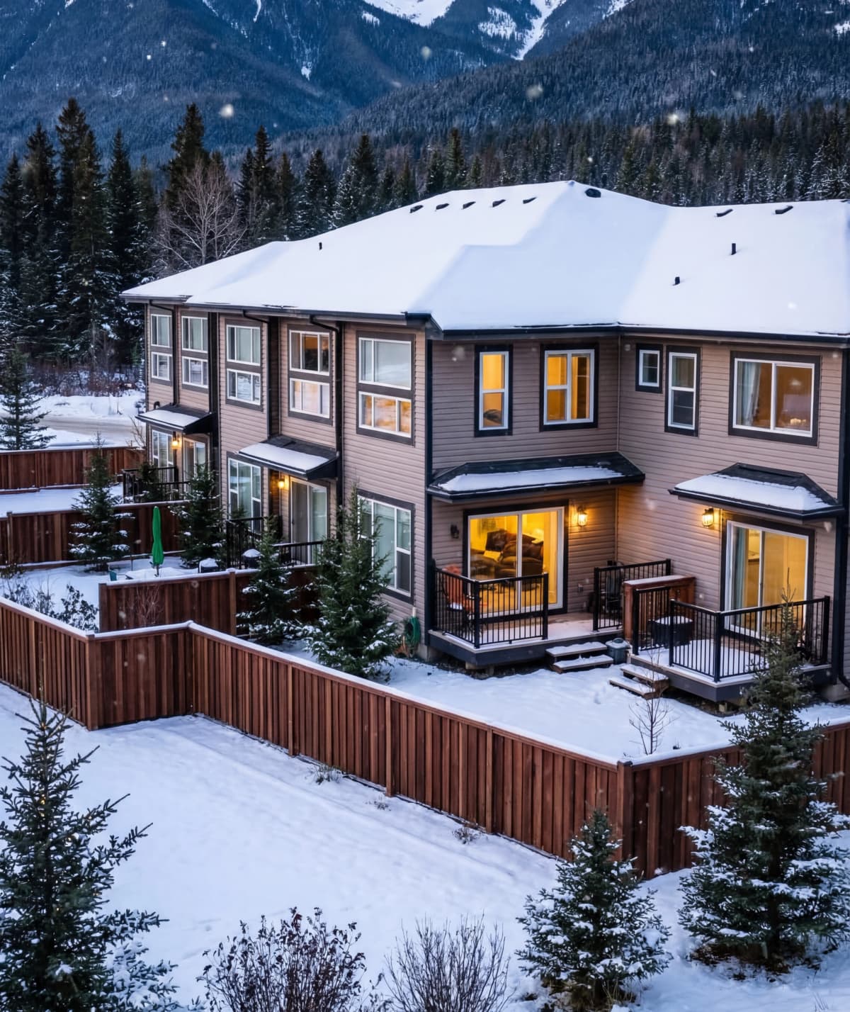 Multi-unit deck and fence project